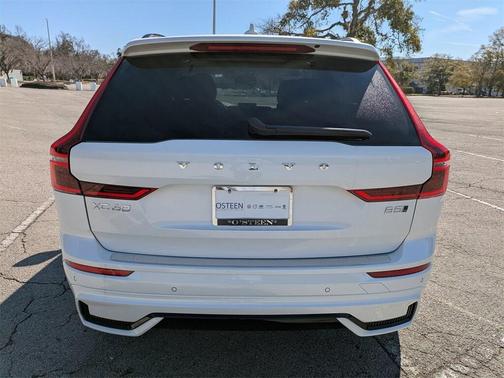 2026 Volvo XC60 B5 Ultra