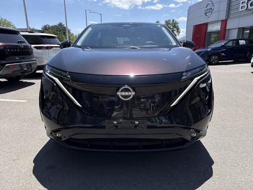 Northern Lights 2023 Nissan ARIYA EVOLVE+