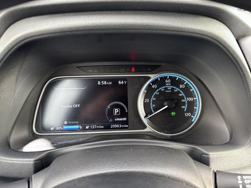 Brilliant Silver Metallic 2024 Nissan Leaf S