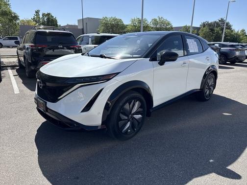 2t Wht Blk Roof 2024 Nissan ARIYA PLATINUM+