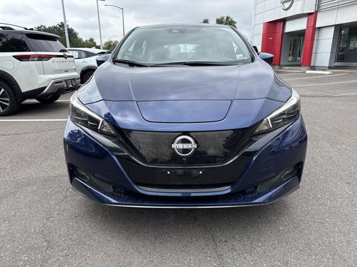 Deep Blue Pearl 2025 Nissan Leaf SV PLUS