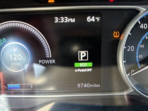 Gun Metallic 2024 Nissan Leaf SV PLUS