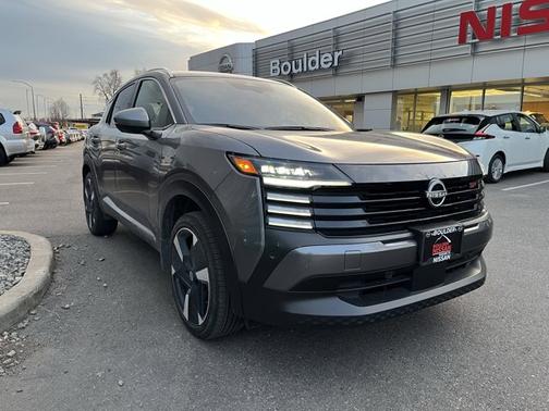 2025 Nissan Kicks SR