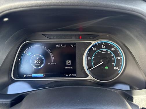 Deep Blue Pearl 2024 Nissan Leaf SV PLUS