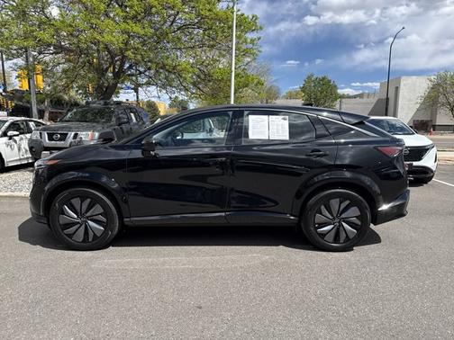 Black (P) 2024 Nissan ARIYA ENGAGE