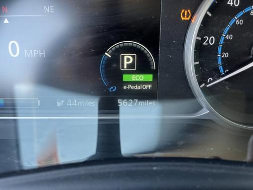 2024 Nissan Leaf SV PLUS