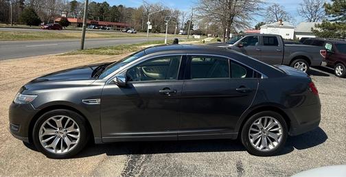 2017 Ford Taurus Limited