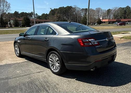 2017 Ford Taurus Limited