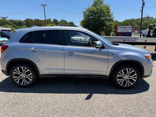 Silver 2017 Mitsubishi Outlander Sport 2.4 SE