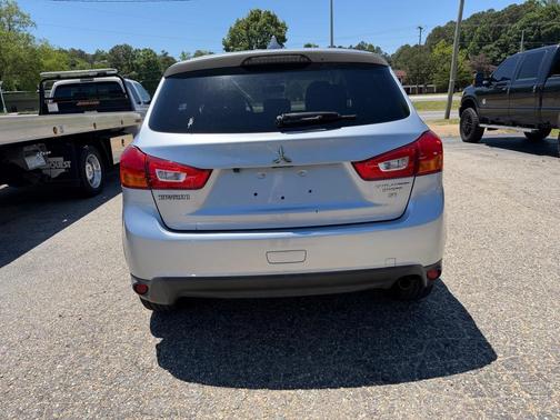 Silver 2017 Mitsubishi Outlander Sport 2.4 SE