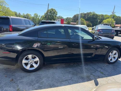 Black 2012 Dodge Charger SE