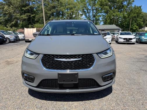 Gray 2021 Chrysler Pacifica Touring-L