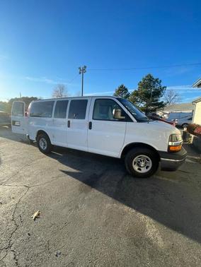 2017 Chevrolet Express 2500 LT