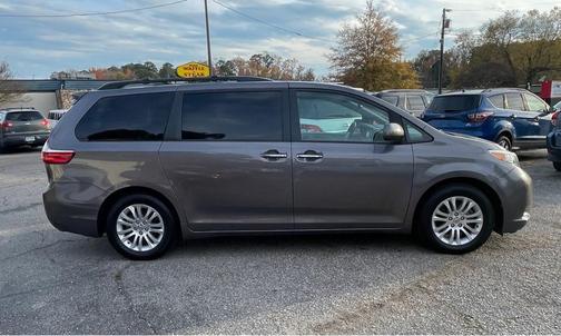 2015 Toyota Sienna XLE