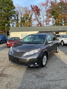 2015 Toyota Sienna XLE