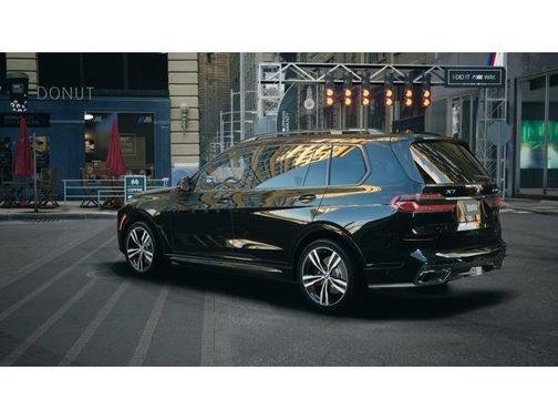 Black Sapphire Metallic 2027 BMW X7 xDrive40i