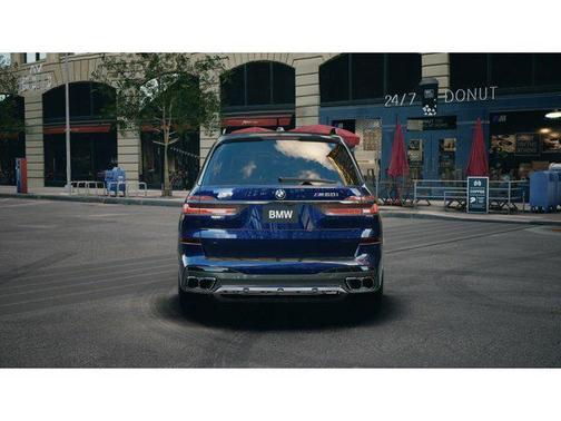 Tanzanite Blue II Metallic 2026 BMW X7 M60i