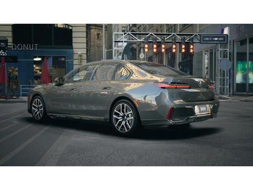 Dravit Grey Metallic 2026 BMW 740 xDrive