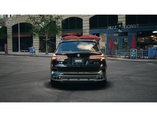 Black Sapphire Metallic 2026 BMW X5 xDrive40i