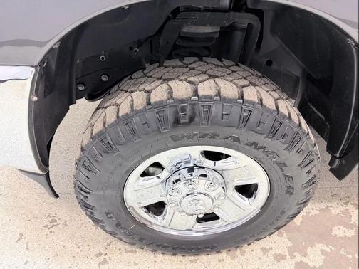 2022 RAM 2500 Tradesman Crew Cab 4x4 8' Box