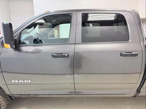 2022 RAM 2500 Tradesman Crew Cab 4x4 8' Box