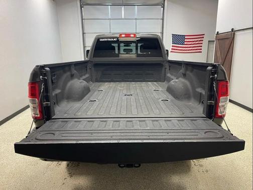 2023 RAM 2500 Tradesman Crew Cab 4x4 8' Box