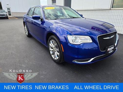 2019 Chrysler 300 Touring
