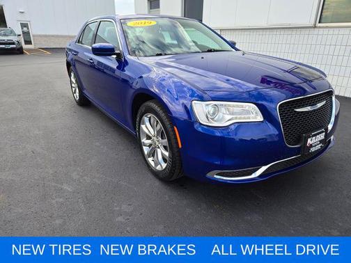 2019 Chrysler 300 Touring