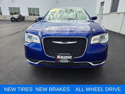 2019 Chrysler 300 Touring