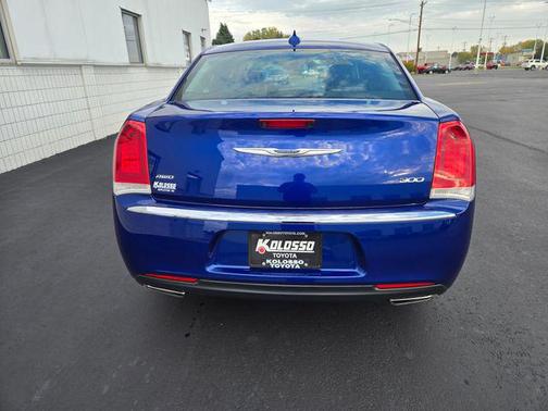 2019 Chrysler 300 Touring