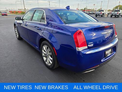 2019 Chrysler 300 Touring