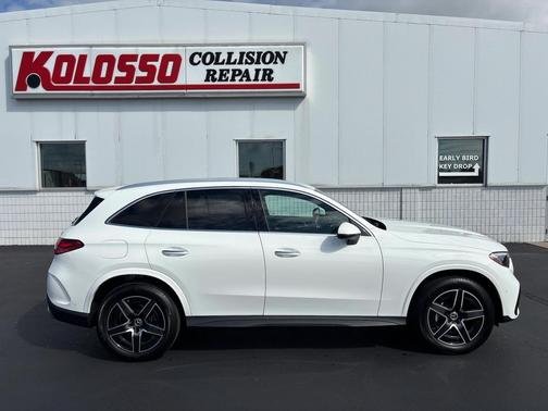 2025 Mercedes-Benz GLC 350e Base