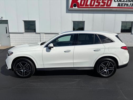 2025 Mercedes-Benz GLC 350e Base