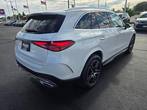 2025 Mercedes-Benz GLC 350e Base