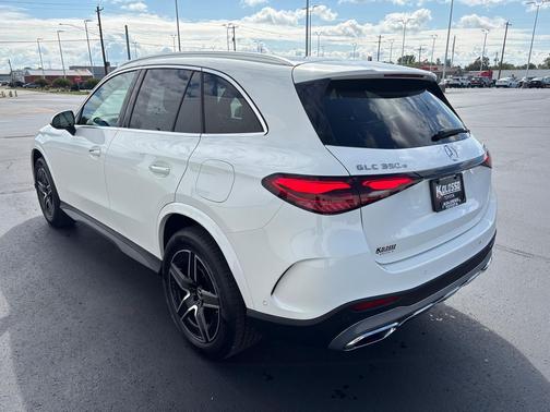 2025 Mercedes-Benz GLC 350e Base
