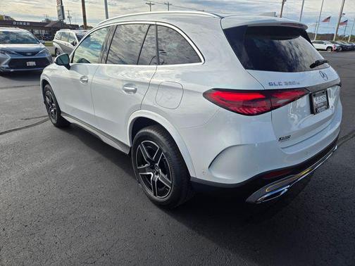 2025 Mercedes-Benz GLC 350e Base
