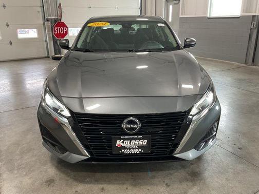 Gun Metallic 2024 Nissan Altima 2.5 SV