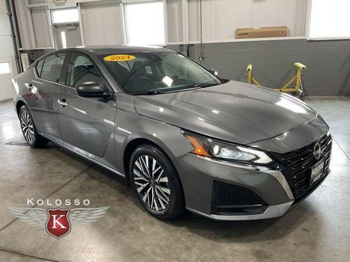 Gun Metallic 2024 Nissan Altima 2.5 SV