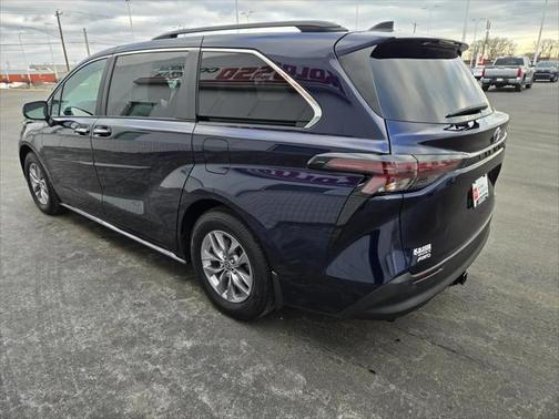 2023 Toyota Sienna XLE 7 Passenger