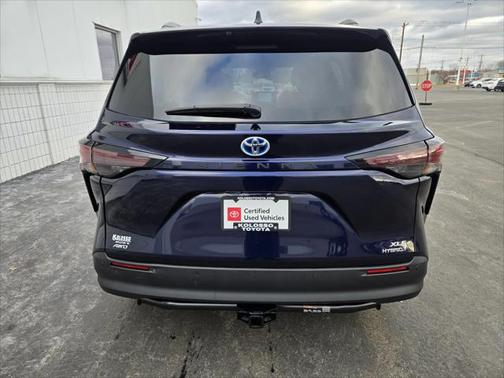 2023 Toyota Sienna XLE 7 Passenger