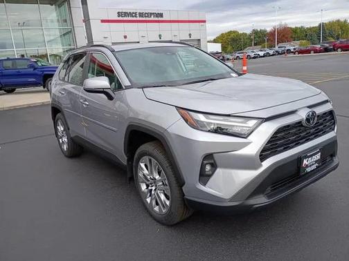 2025 Toyota RAV4 XLE Premium