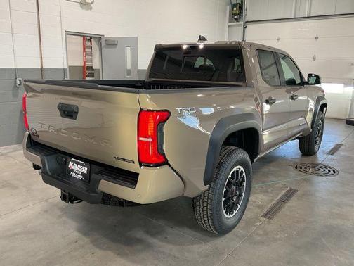 2026 Toyota Tacoma Hybrid TRD Off Road