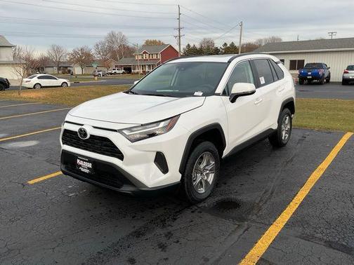 2025 Toyota RAV4 XLE