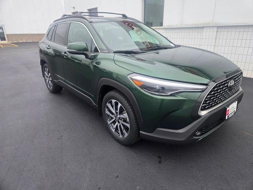 2022 Toyota Corolla Cross XLE