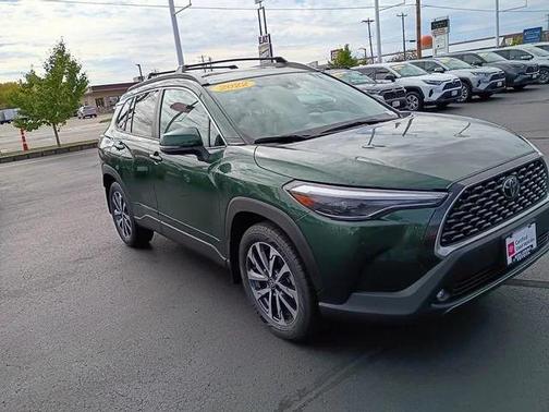 2022 Toyota Corolla Cross XLE