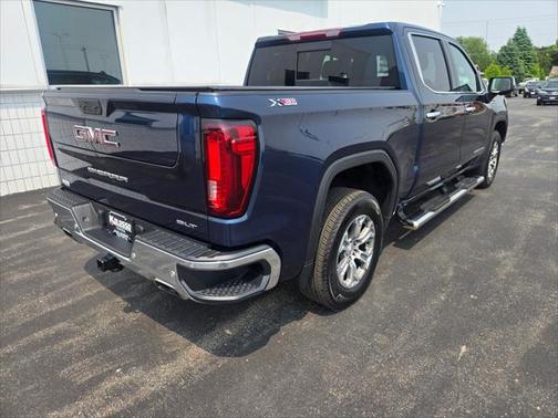 2022 GMC Sierra 1500 SLT