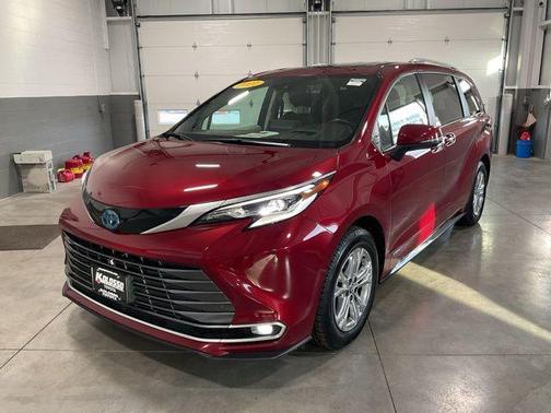 2021 Toyota Sienna Platinum 7 Passenger
