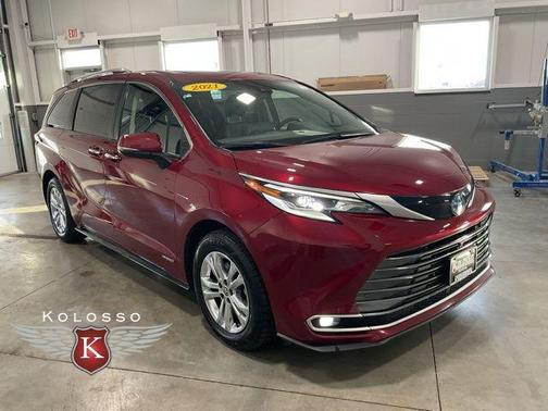 2021 Toyota Sienna Platinum 7 Passenger