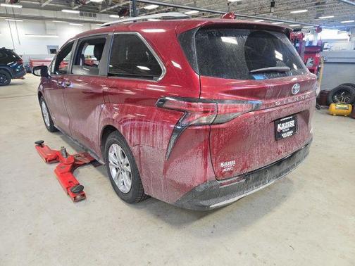 2021 Toyota Sienna Platinum 7 Passenger