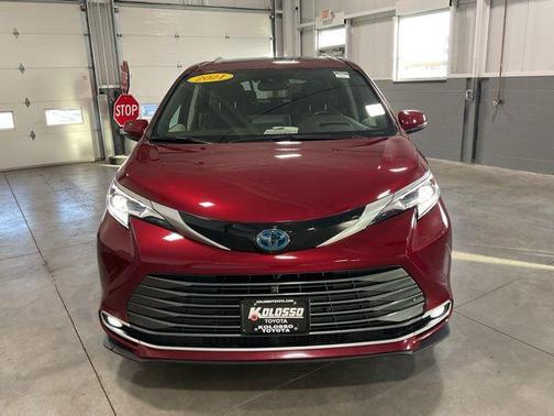 2021 Toyota Sienna Platinum 7 Passenger